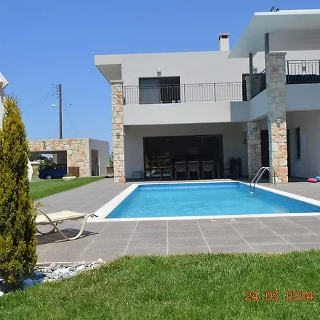 Villa Angela Dhrousha