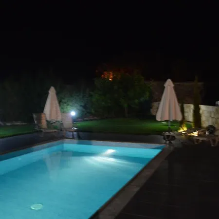 Villa Angela Dhrousha