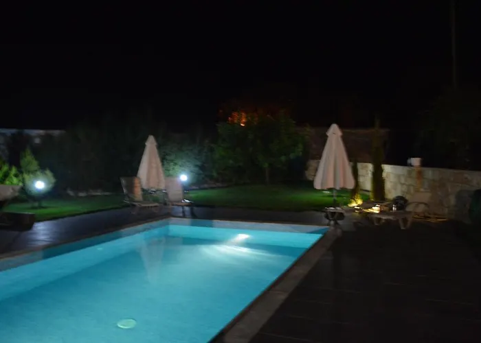 Villa Angela Dhrousha